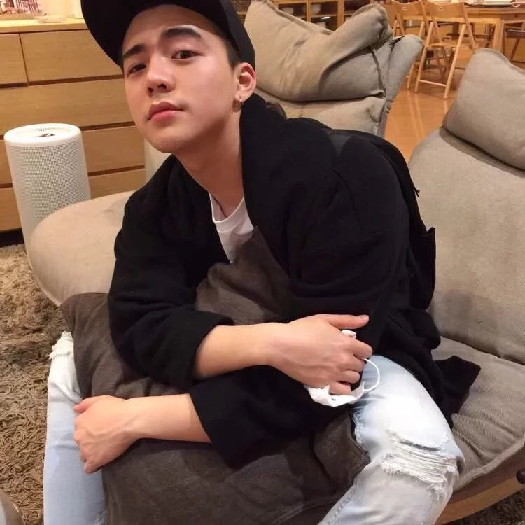 诸葛梵馨贝
