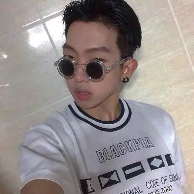 步逸黛朋