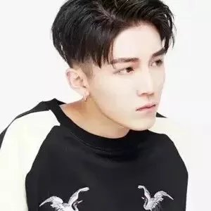 葛坚静琼
